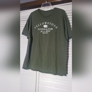 Yellowstone National Park Mens Green TShirt XL